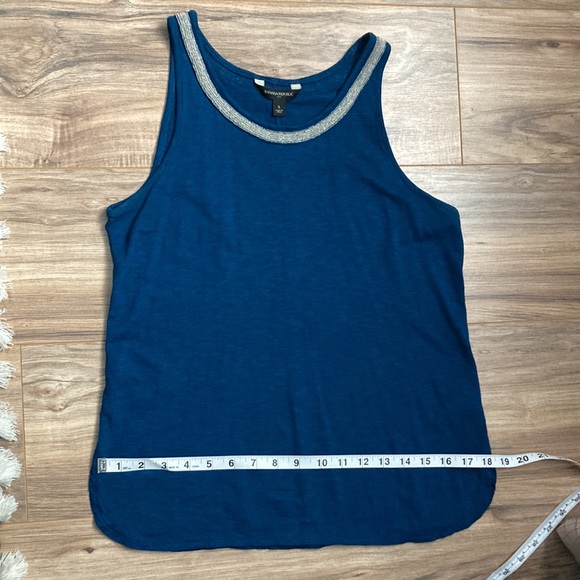 🛍️DONATED | Banana Republic | Blue Scoop Tank Beaded Neckline Small - Picture 2 of 10